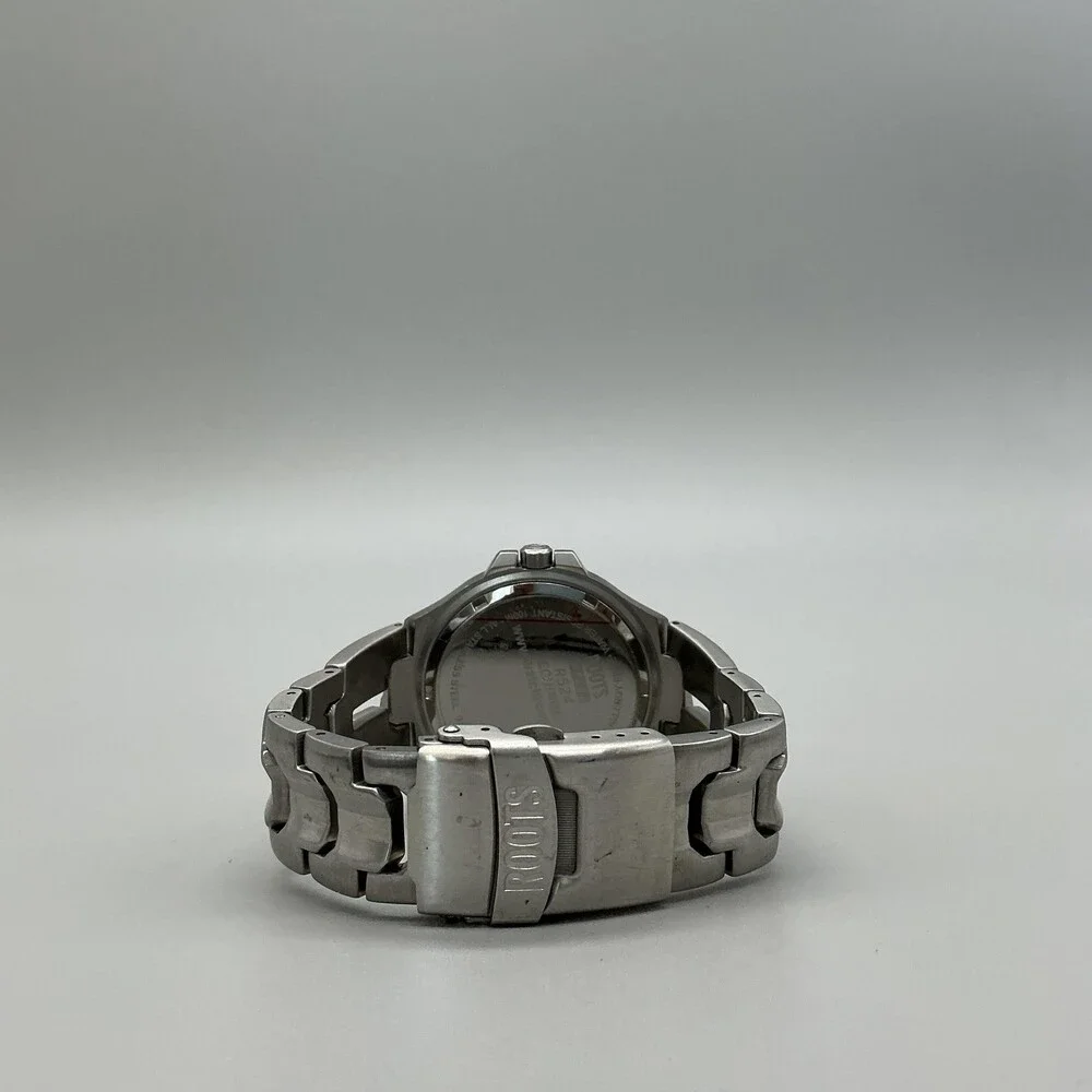 Roots Steel R524 Equinox Mens Watch 39mm Black Dial Stainless New Battery 7